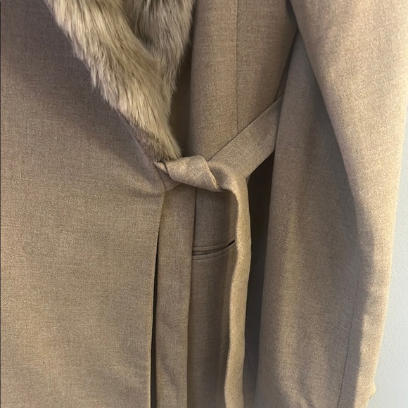 BANNA REPUBLIC - Elegant Tan Faux Fur Trimmed Women's Jacket size 12 - Picture 2 of 9